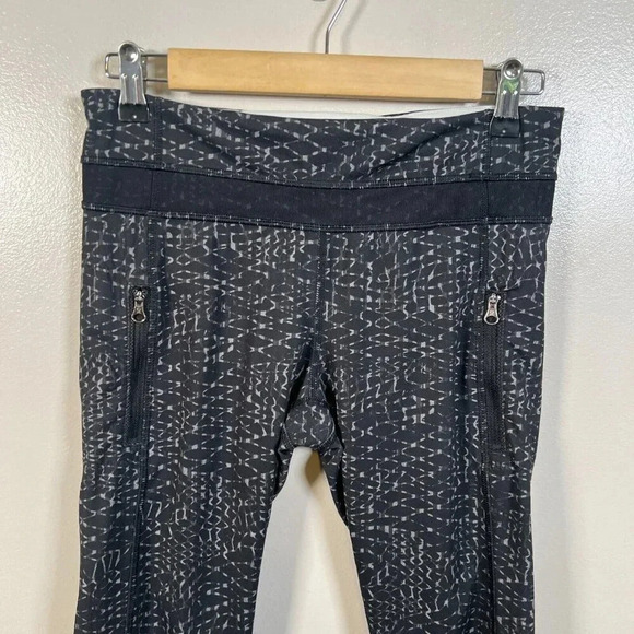 Lululemon Inspire Tight II Size 6 Samba Snake Battleship Black Athletic Active - Picture 3 of 10